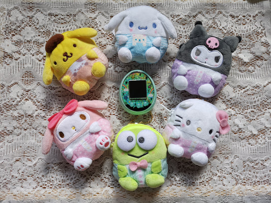 Sanrio soft pouch Fuzzy N Chic
