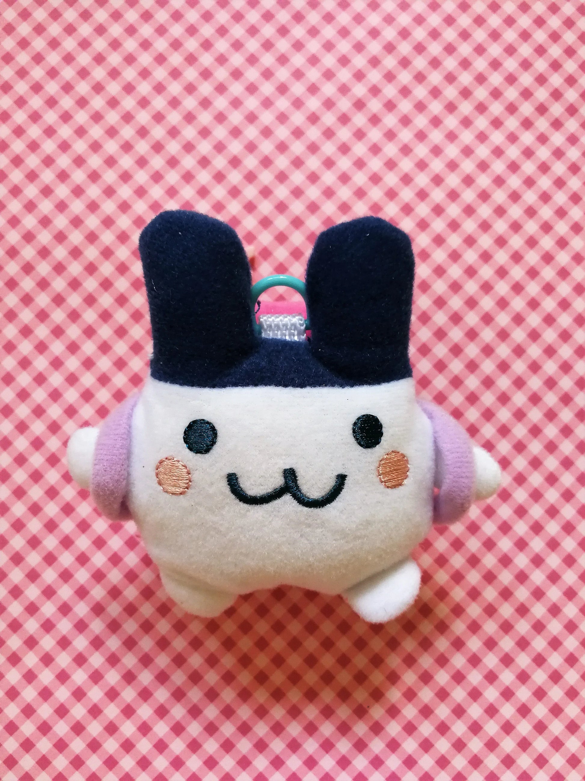Tamagotchi connection/connexion pouch Fuzzy N Chic